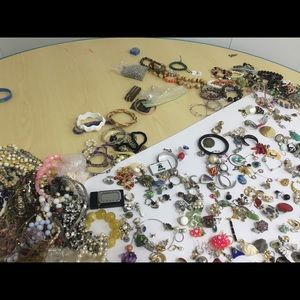 Mix lo of jewelry for crafts